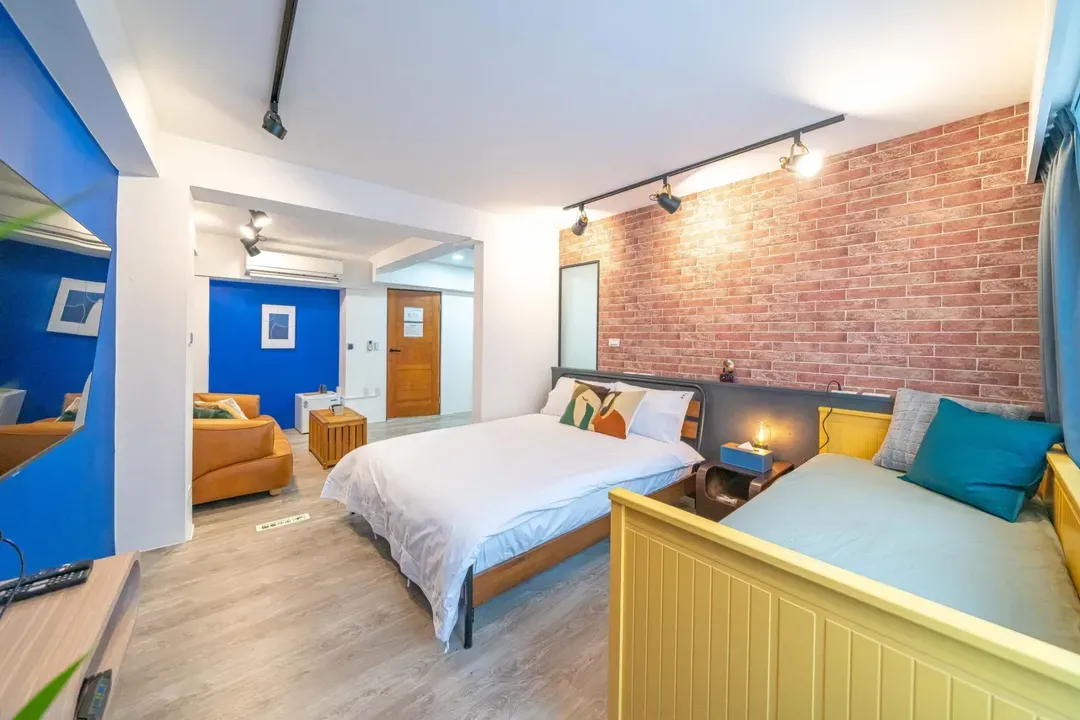 Tsum Chill /near the Second Art Museum and Chihkan Tower Business District