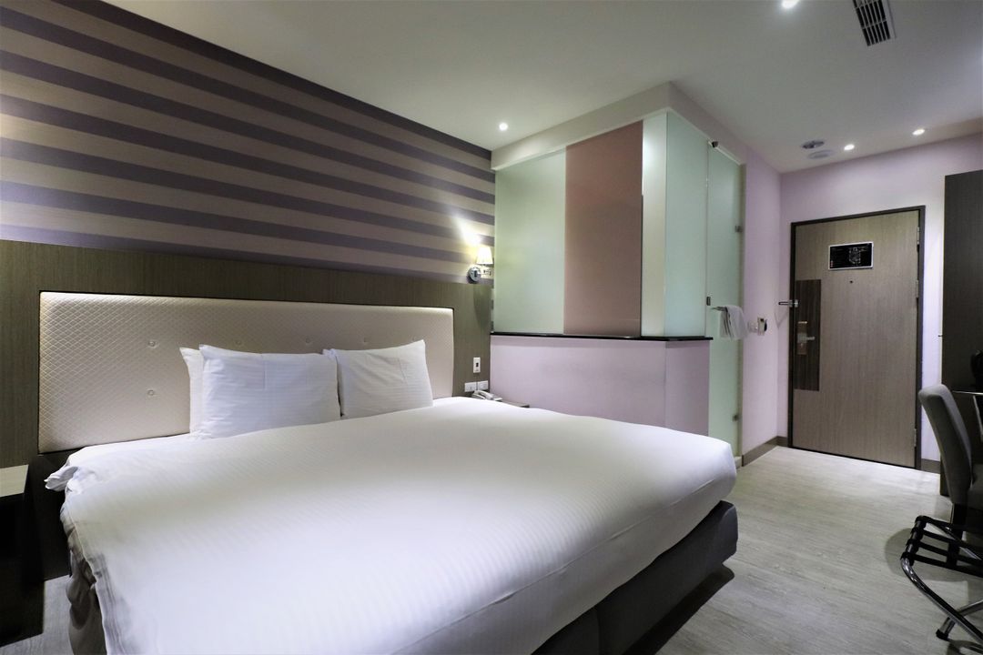J-Hotel