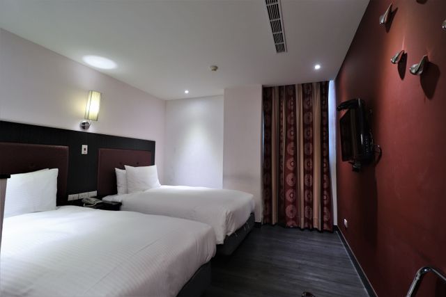 J-Hotel-Business Double | Two Small Beds-5