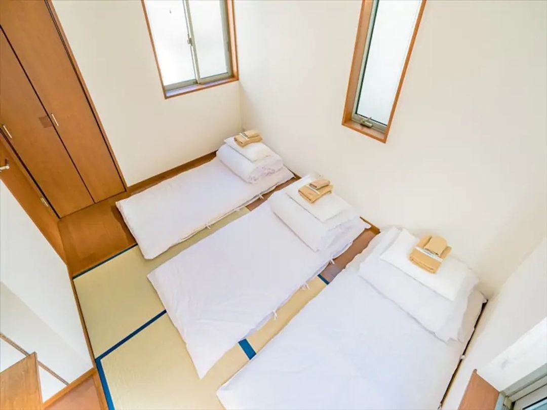 2-story villa in Shinjuku/4min walk to Yotsuya station/Near Shinjuku Gyoen/3 bedrooms/1 living room/80㎡/Max 8pax