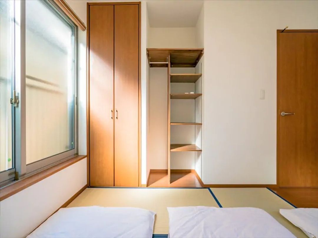 2-story villa in Shinjuku/4min walk to Yotsuya station/Near Shinjuku Gyoen/3 bedrooms/1 living room/80㎡/Max 8pax