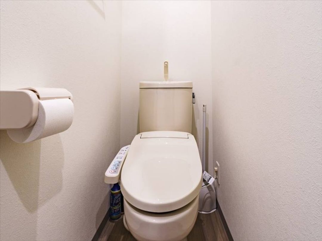 Walking to Shinsaibashi, Namba, and Dotonbori! 4min to Nagahoribashi Station/Max7pax