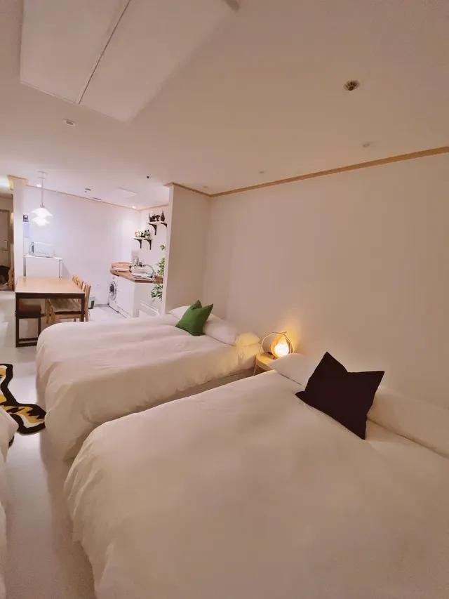 신규오픈 홍대입구역의 집-[New Open] 홍대입구역에서 30초 ! #퀸(Q) 사이즈 침대 3 #OTT #Wifi-11