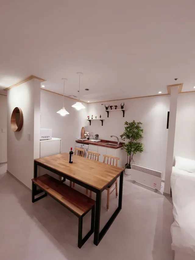 신규오픈 홍대입구역의 집-[New Open] 홍대입구역에서 30초 ! #퀸(Q) 사이즈 침대 3 #OTT #Wifi-3