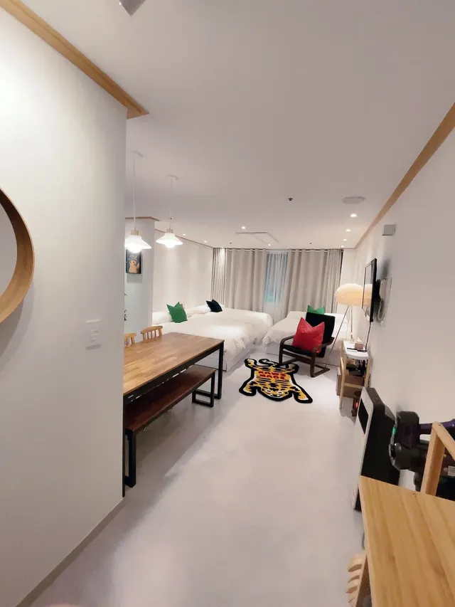 신규오픈 홍대입구역의 집-[New Open] 홍대입구역에서 30초 ! #퀸(Q) 사이즈 침대 3 #OTT #Wifi-13