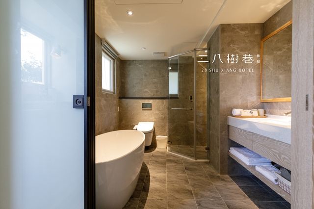 二八樹巷藝術文旅-香柏豪華房-6