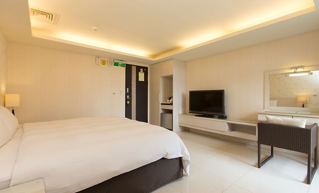 F HOTEL Sanyi-Double Suite-2