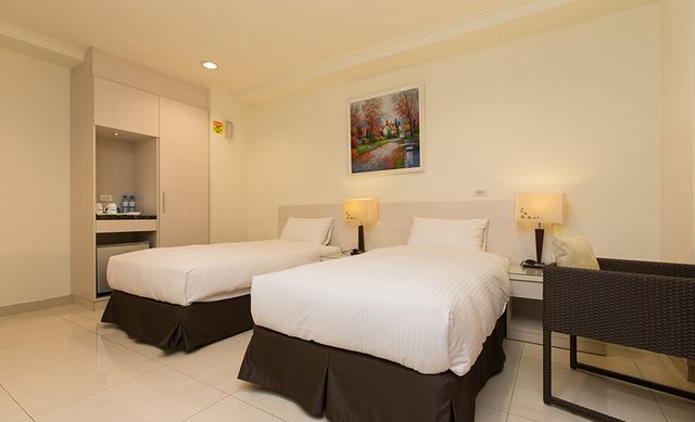 F HOTEL Sanyi-Executive Twin Suite-2