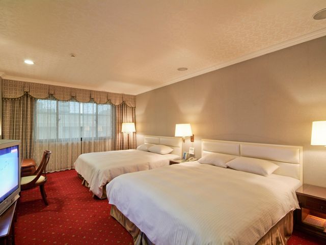 F HOTEL台南館｜近武聖夜市、設有兒童遊戲室-溫馨四人房（二大床）-1