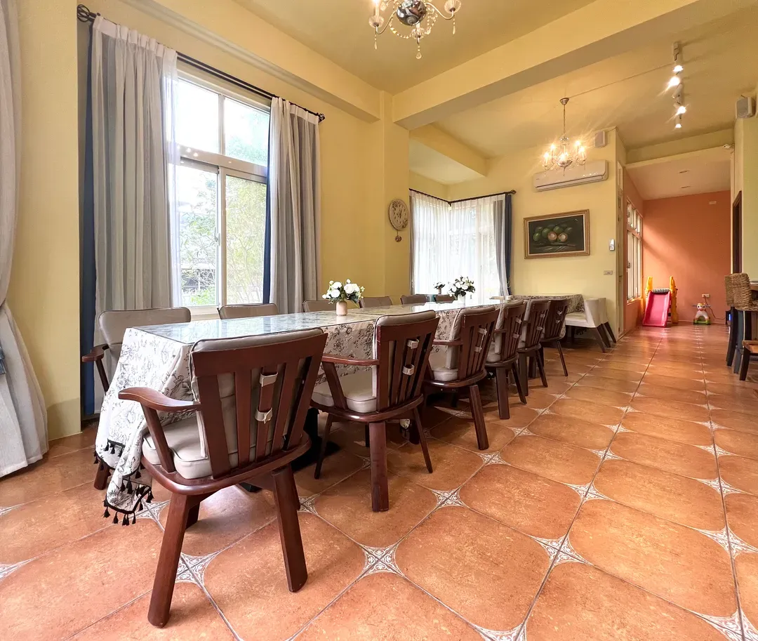 Annong Left Bank Bed and Breakfast
