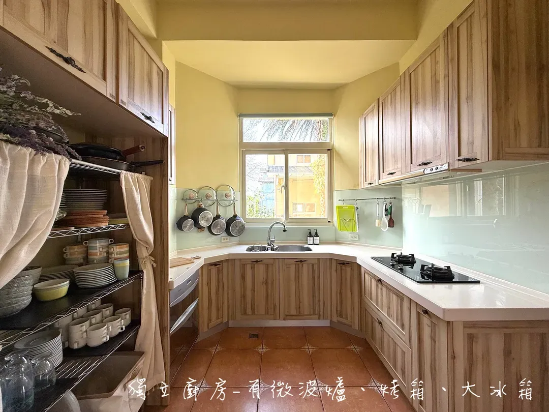 Annong Left Bank Bed and Breakfast