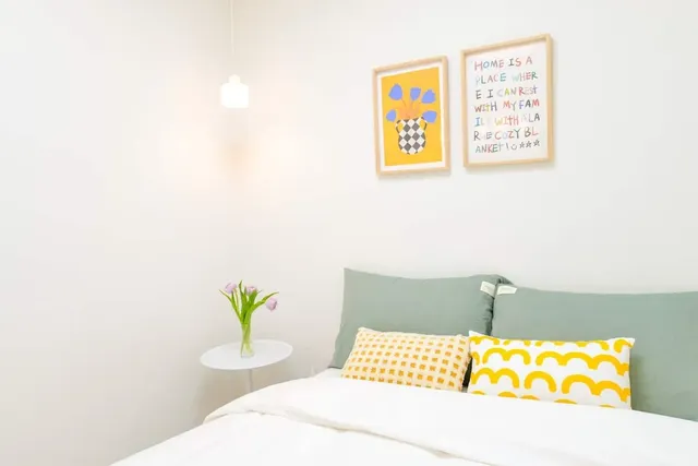 ROOM 2(퀸베드 1개)