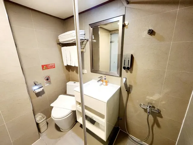 Sojourn Hotel Kaohsiung Seven Sages-Deluxe Twin Room-6