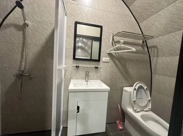 童露人露營區 |獨家8折起！ 豪華一泊一食再贈下午茶加獨立衛浴-【懶人露營】合掌屋-4