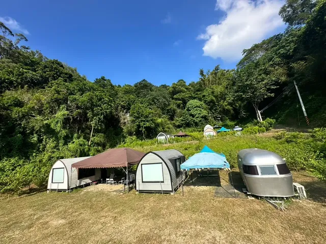 T3 區 合掌屋2間 露營車1台