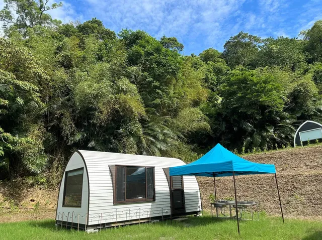 童露人露營區 |獨家8折起！ 豪華一泊一食再贈下午茶加獨立衛浴-【懶人露營】合掌屋-1