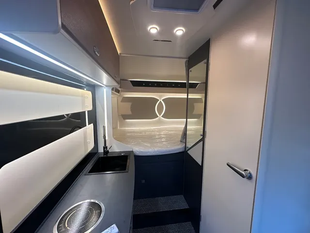 童露人露營區 |獨家8折起！ 豪華一泊一食再贈下午茶加獨立衛浴-【懶人露營】露營車（露宿號）-2