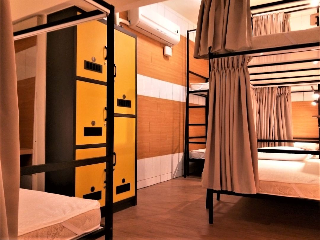 FU AO WO & HOSTEL