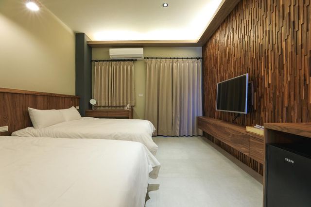 샤프 비앤비 (Sharp B&B)-8202-four person room-6