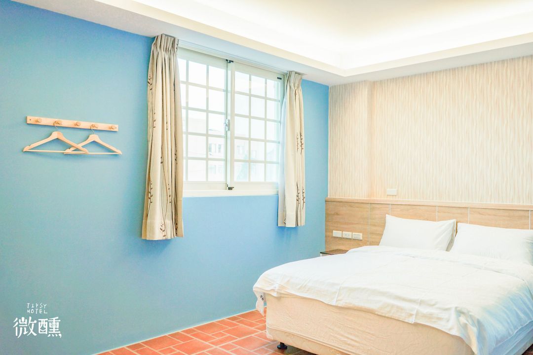 TipsyHotel