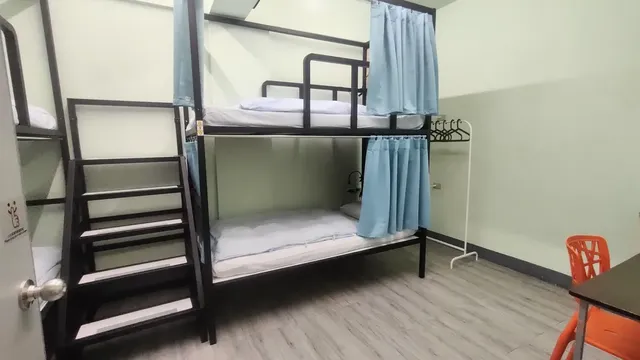 途中 ‧ 台北 國際青年旅舍-混住多人房的上舖床位 (不指定房型)-7