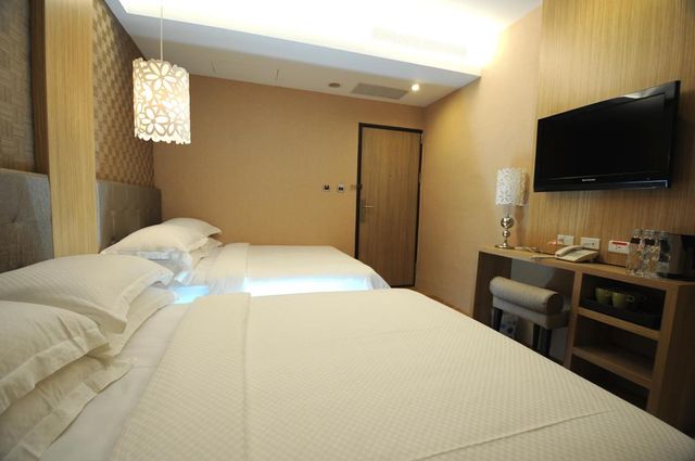 Riverbank Fashion Hotel Hengchun Pavilion-Warm Family Room-6
