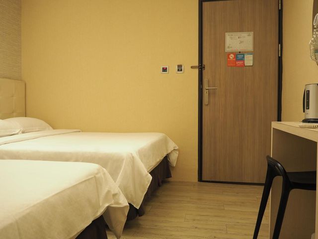 Riverbank Fashion Hotel Hengchun Pavilion-Warm Family Room-2