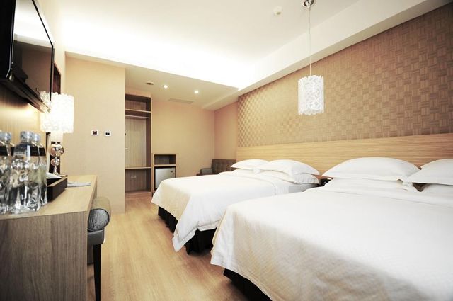 Riverbank Fashion Hotel Hengchun Pavilion-Exquiste Family Room-4