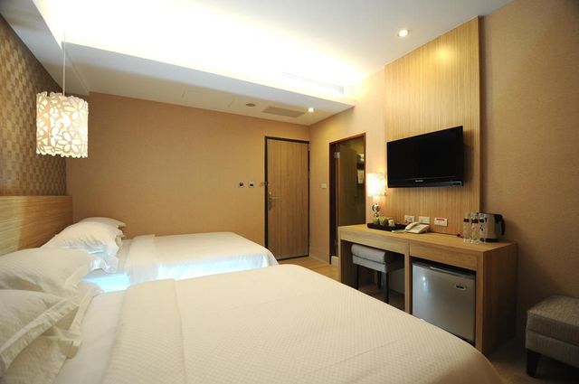 Riverbank Fashion Hotel Hengchun Pavilion-Exquiste Family Room-2