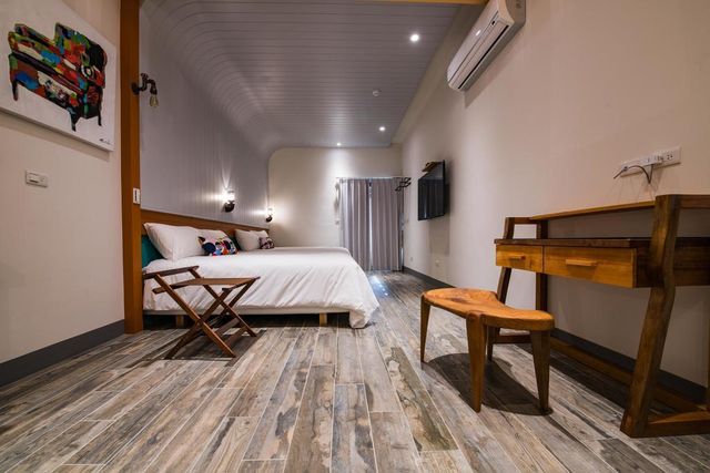 Happy @wings-Quadruple Room with Bathtub-2