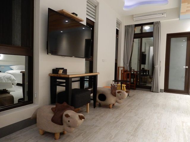 Happy @wings-Family Room with Terrace-5