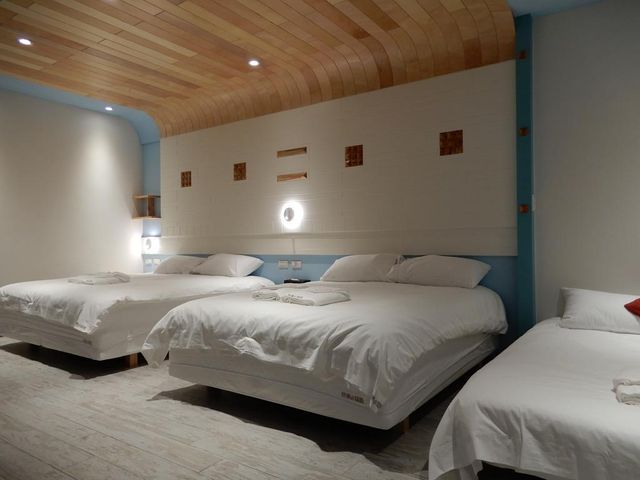 Happy @wings-Family Room with Terrace-4