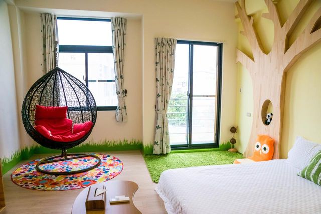 Anping two parent-child bed and breakfast-Tree House Triple Family Room-4