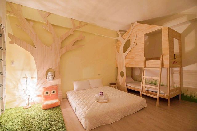 Anping two parent-child bed and breakfast-Tree House Triple Family Room-3