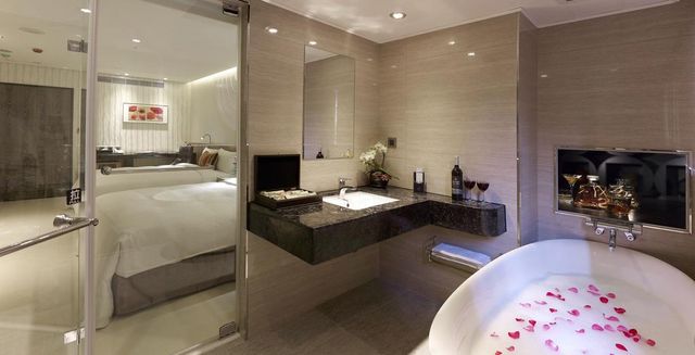 Hotel Bnight-Luxury quadruple room-3
