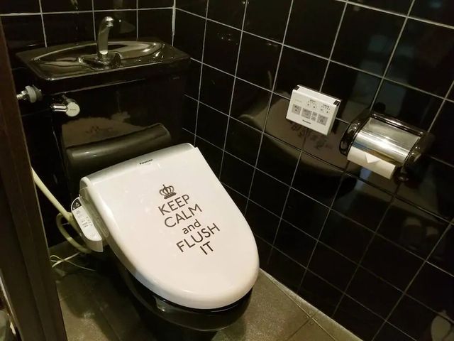 Toilet
