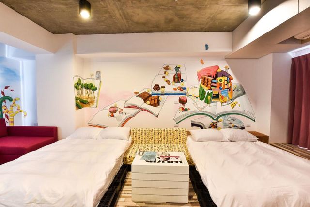 Wikid Design Hotel-Quadruple Room-3