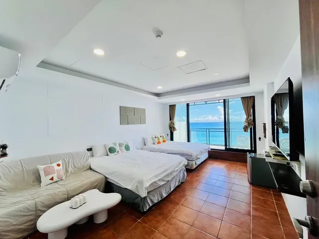 Kenting Bed and Breakfast. Iwate Hotel-Ocaen view room l Ocean View Family Room-5