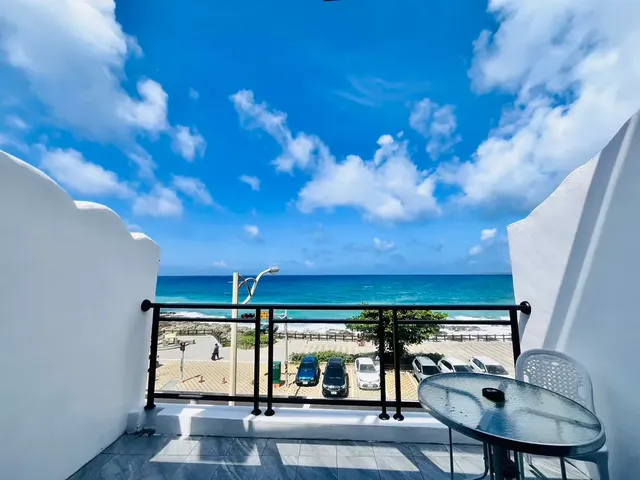 Kenting Bed and Breakfast. Iwate Hotel-Ocaen view room l Ocean View Family Room-9