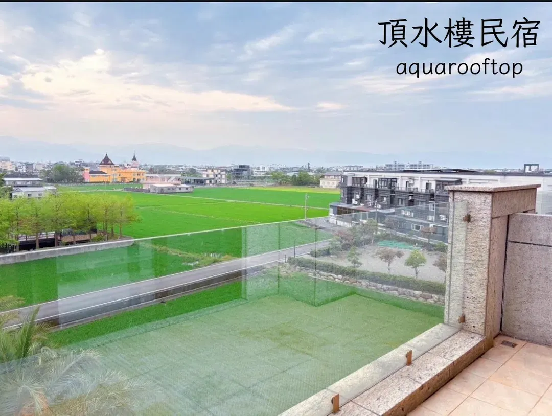 Aqua rooftop