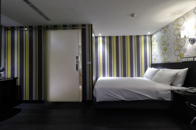 J-Hotel-Classic double room-5