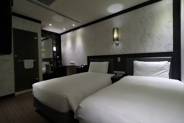 J-Hotel-Classic Twin Room-4
