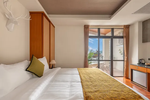 ItaThao Smart Stay with Elevator-Double room with balcony-6