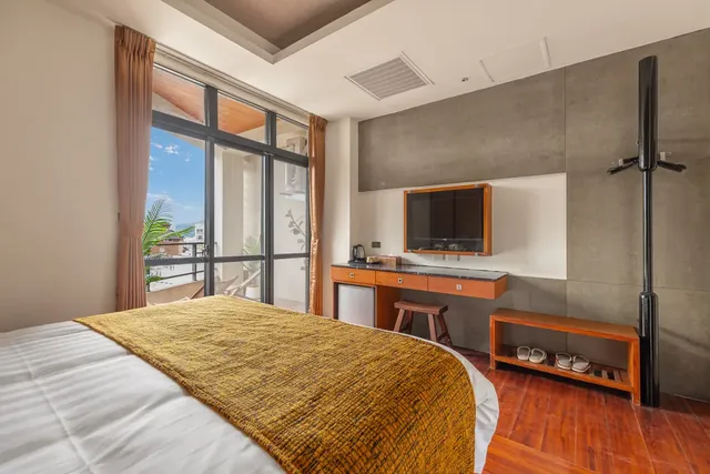ItaThao Smart Stay with Elevator-Double room with balcony-7