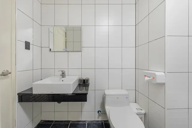 ItaThao Smart Stay with Elevator-Deluxe double room with balcony-12