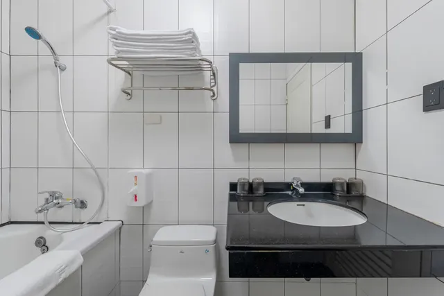 ItaThao Smart Stay with Elevator-Quadruple room with mountain view-13