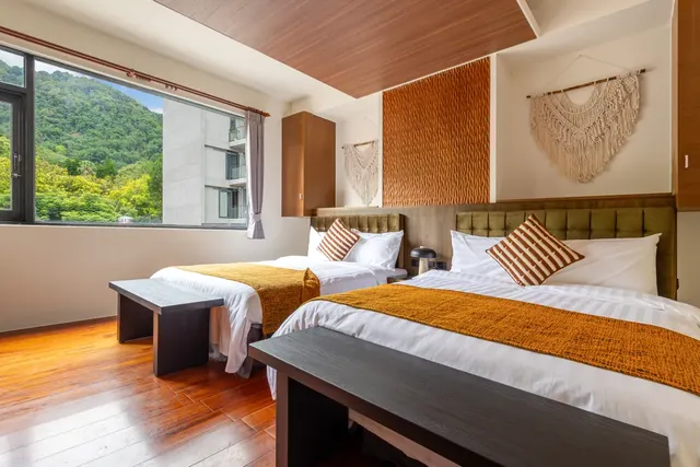 ItaThao Smart Stay with Elevator-Quadruple room with mountain view-9