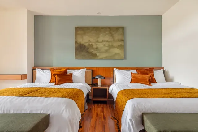 ItaThao Smart Stay with Elevator-Quadruple room with lake view-9