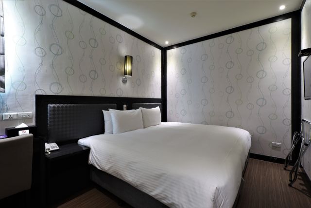 J-Hotel-Deluxe double room-6