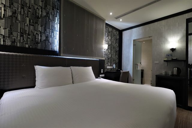J-Hotel-Deluxe double room-5